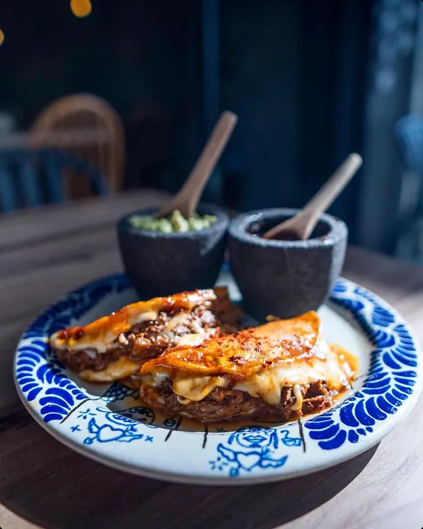 Birria con queso